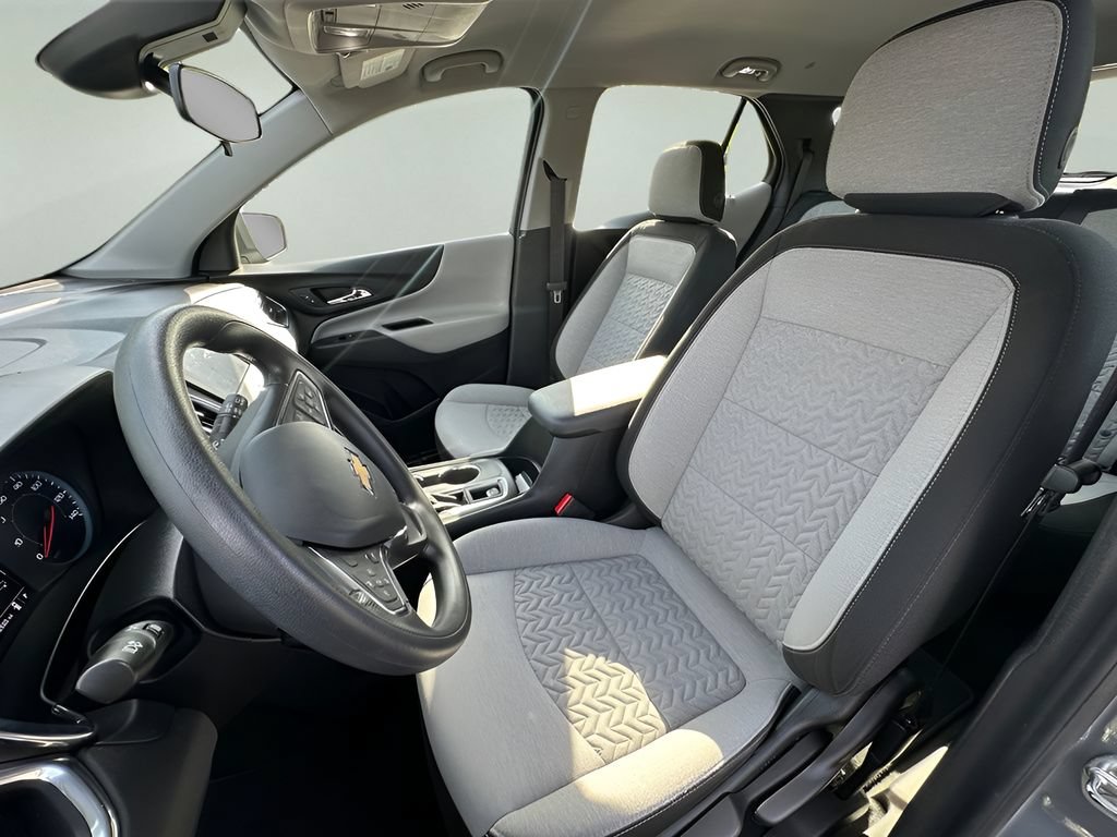 Used 2023 Chevrolet Equinox LS FWD image 9