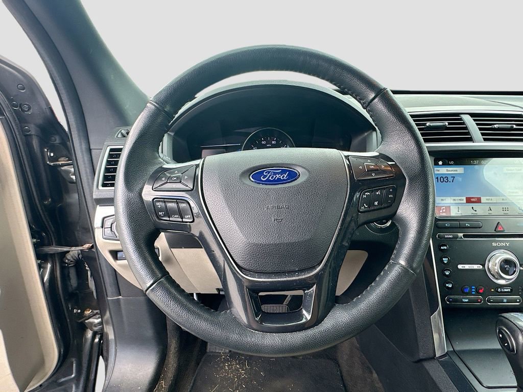 Used 2018 Ford Explorer Limited AWD/4WD image 11