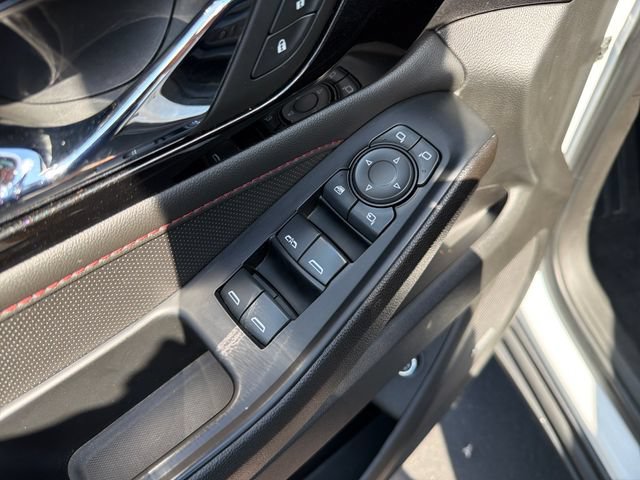 Used 2023 Chevrolet Traverse RS w/ LPO, Floor Liner Package AWD/4WD image 11