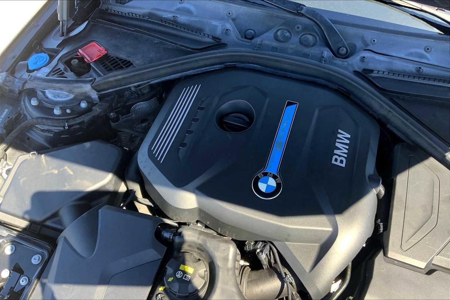 Used 2017 BMW 330e image 32