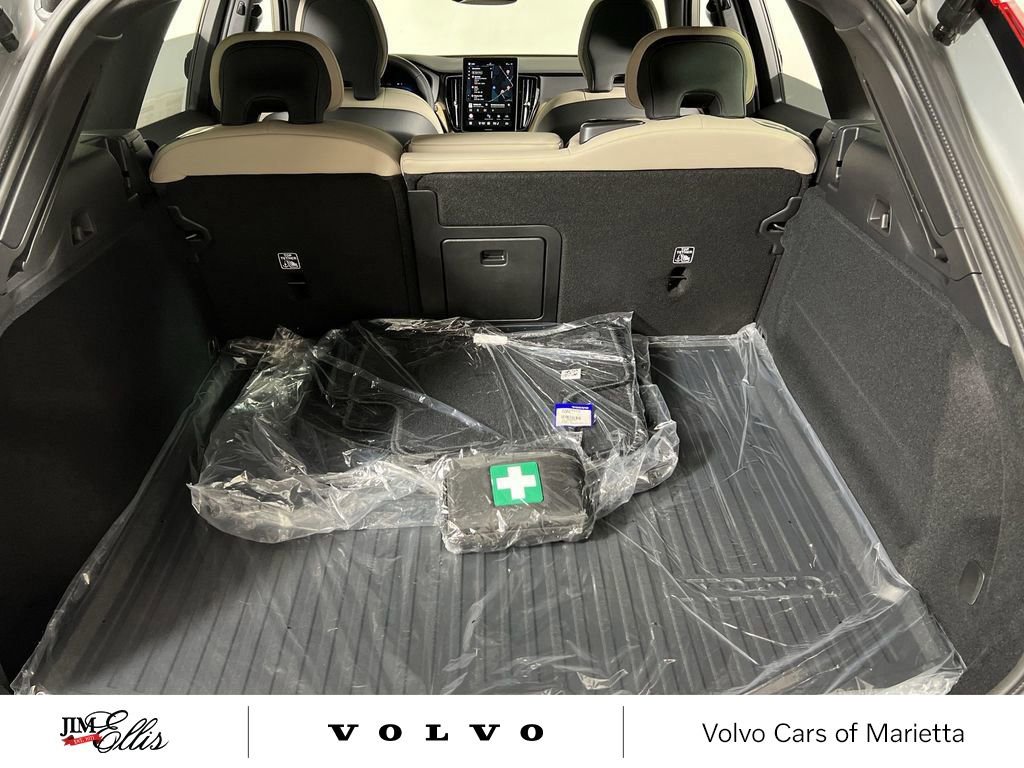 New 2026 Volvo XC60 B5 Plus w/ Protection Package Premier image 19