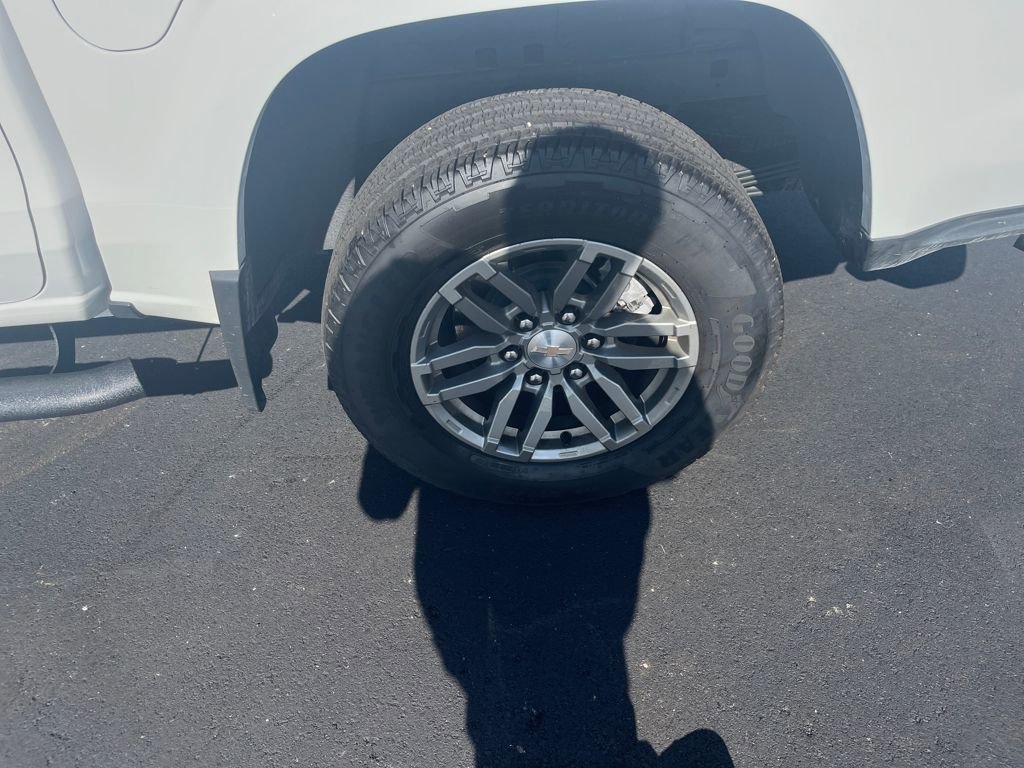 Used 2025 Chevrolet Colorado LT w/ Advanced Trailering Package image 21