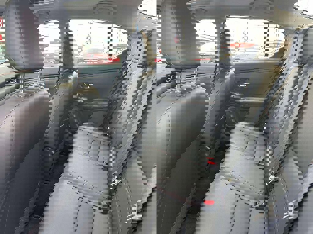 Used 2024 Nissan Sentra SR w/ SR Premium Package image 10