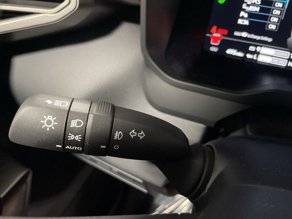 Used 2025 Toyota Sequoia SR5 AWD/4WD image 34