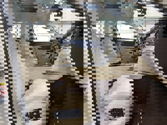 Used 2021 Bentley Flying Spur W12 image 16