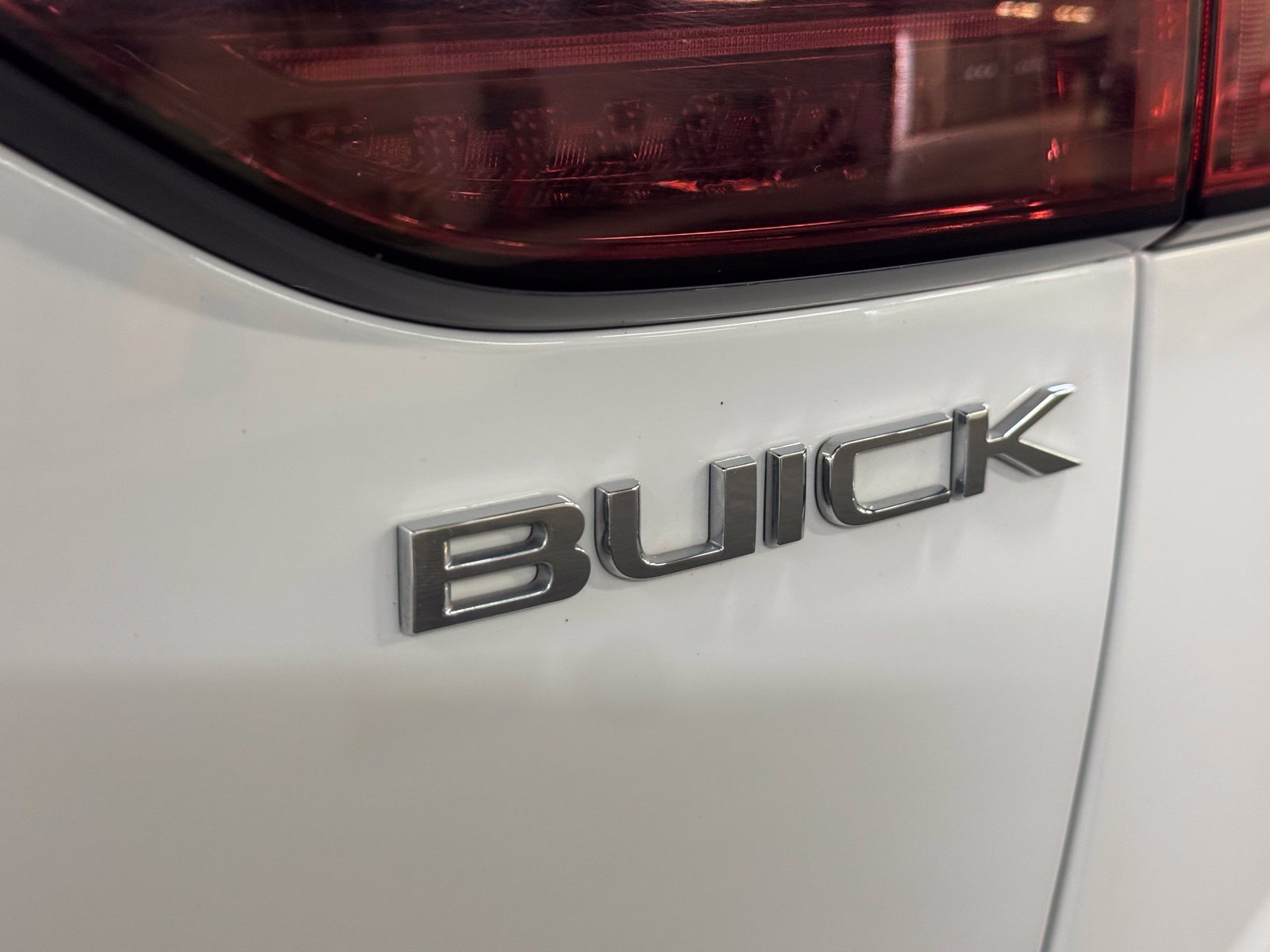 Used 2024 Buick Envision Preferred AWD/4WD image 7