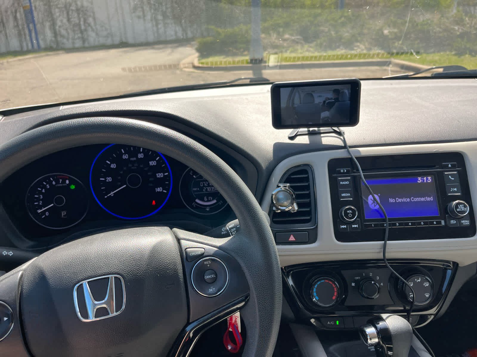 Used 2021 Honda HR-V LX image 11