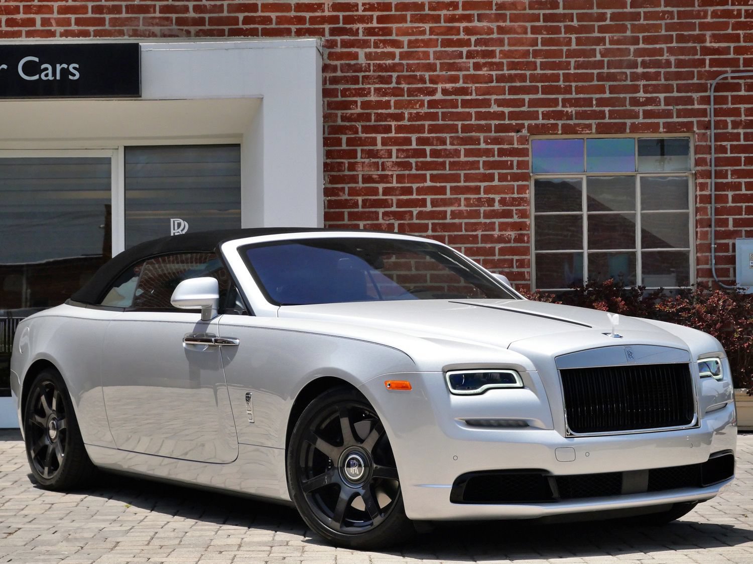 Used 2021 Rolls-Royce Dawn RWD image 18