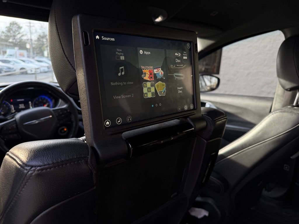 Used 2018 Chrysler Pacifica Touring-L Plus image 15