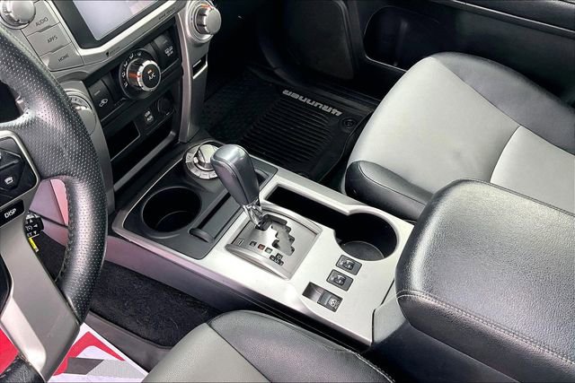 Used 2017 Toyota 4Runner SR5 Premium AWD/4WD image 17