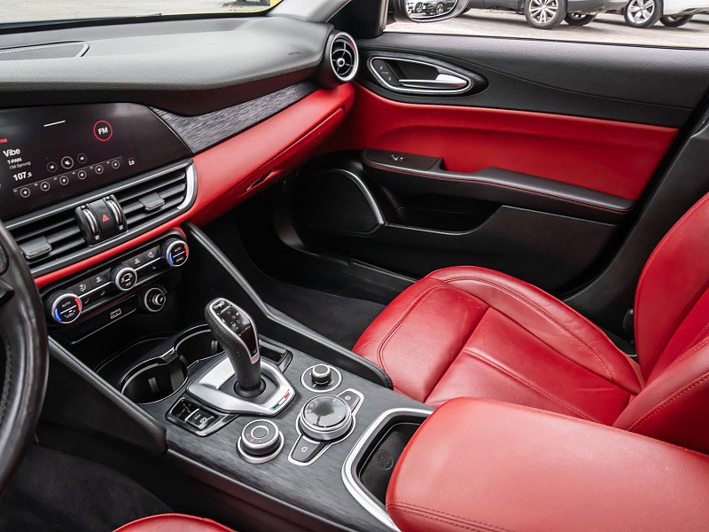 Used 2021 Alfa Romeo Giulia Sprint w/ Nero Edizione RWD image 15