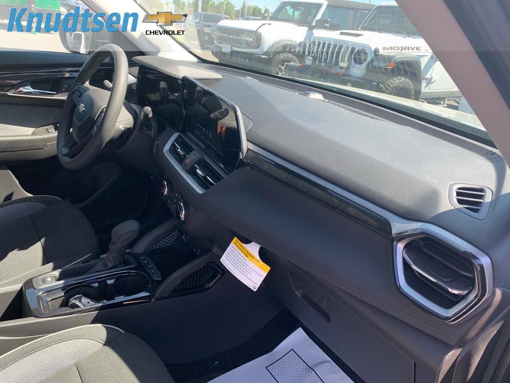 New 2026 Chevrolet TrailBlazer LS w/ LS Convenience Package AWD/4WD image 12