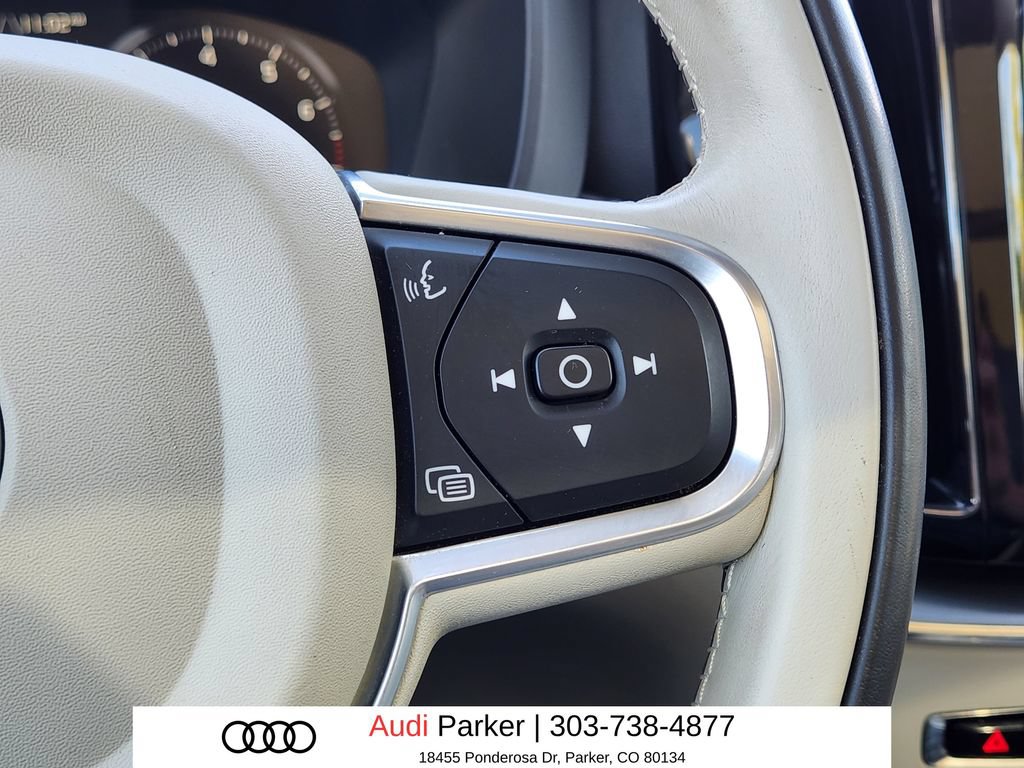 Used 2018 Volvo XC60 T6 Momentum w/ Vision Package AWD/4WD image 17