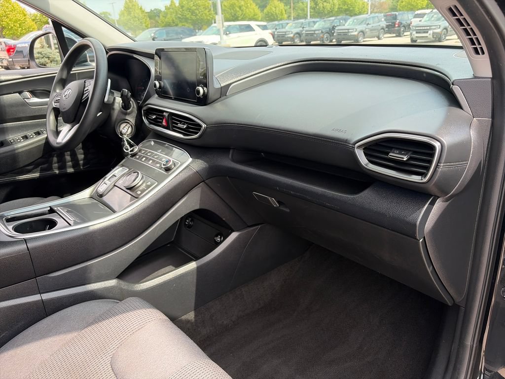 Used 2021 Hyundai Santa Fe SE AWD/4WD image 10
