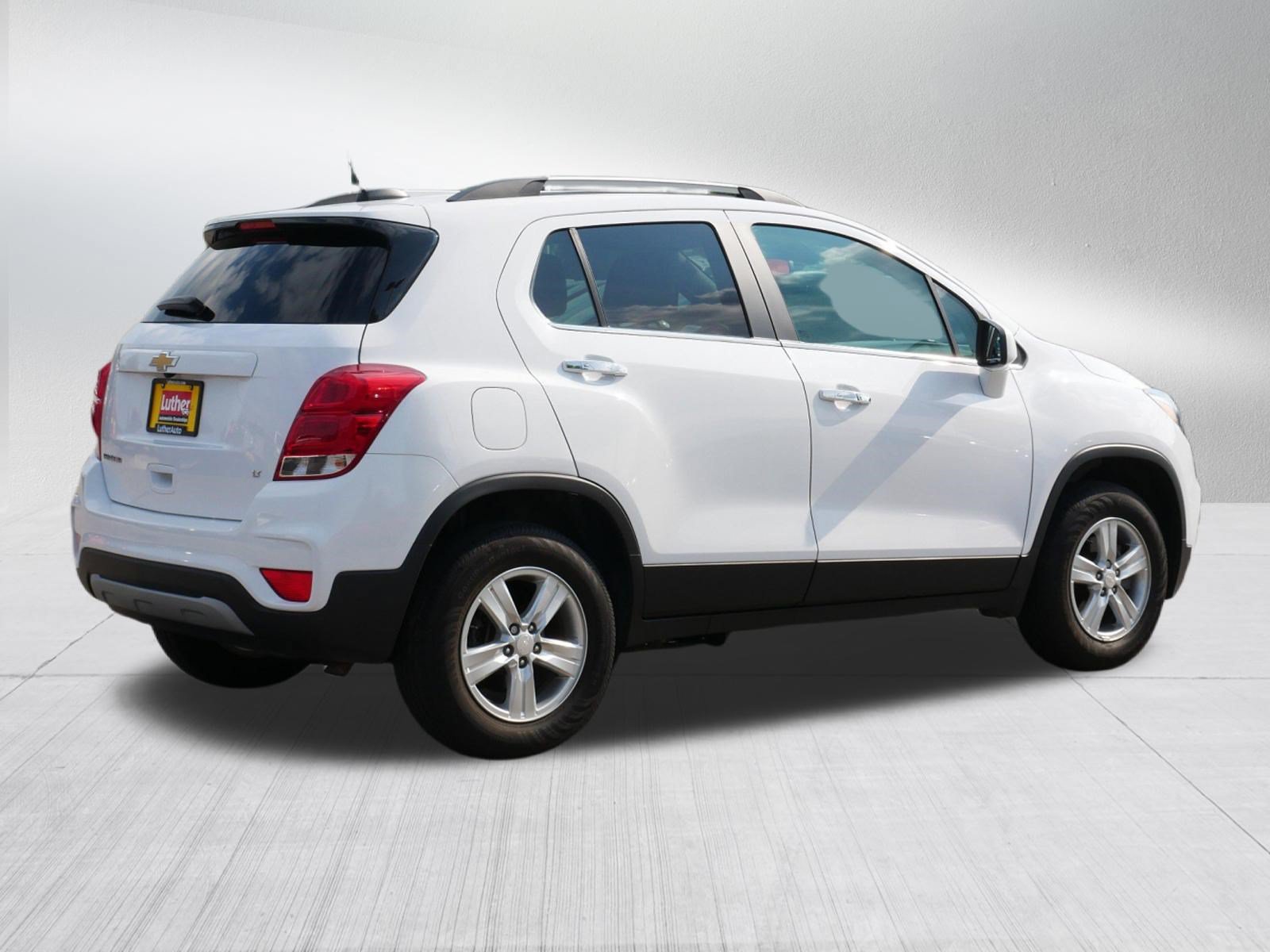 Used 2017 Chevrolet Trax LT w/ LT Convenience Package AWD/4WD image 7