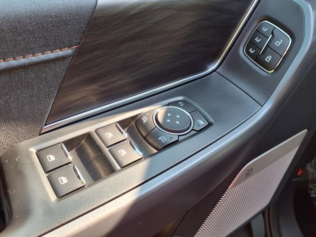 New 2025 Ford F150 Lightning Lariat image 19
