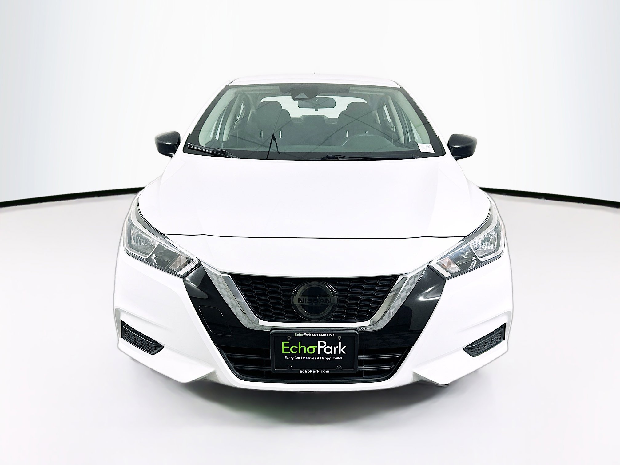 Used 2021 Nissan Versa S image 2