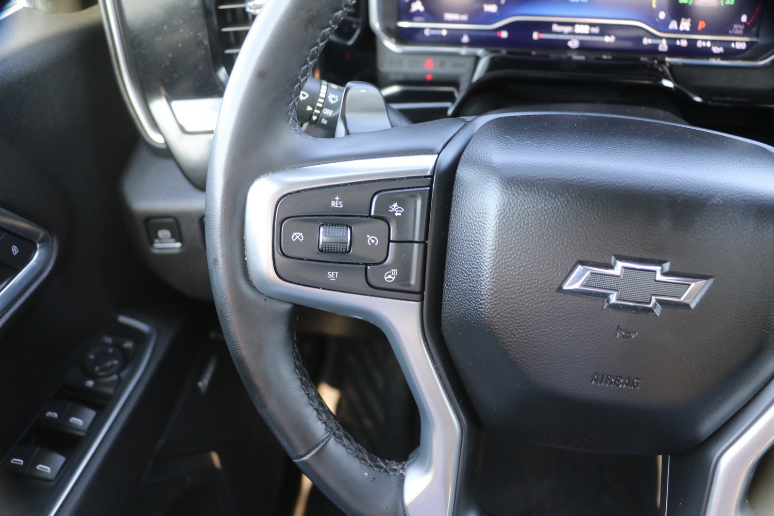 Used 2024 Chevrolet Silverado 1500 RST w/ Convenience Package II AWD/4WD image 18
