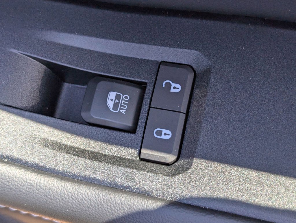 New 2026 Jeep Grand Cherokee Laredo RWD image 31