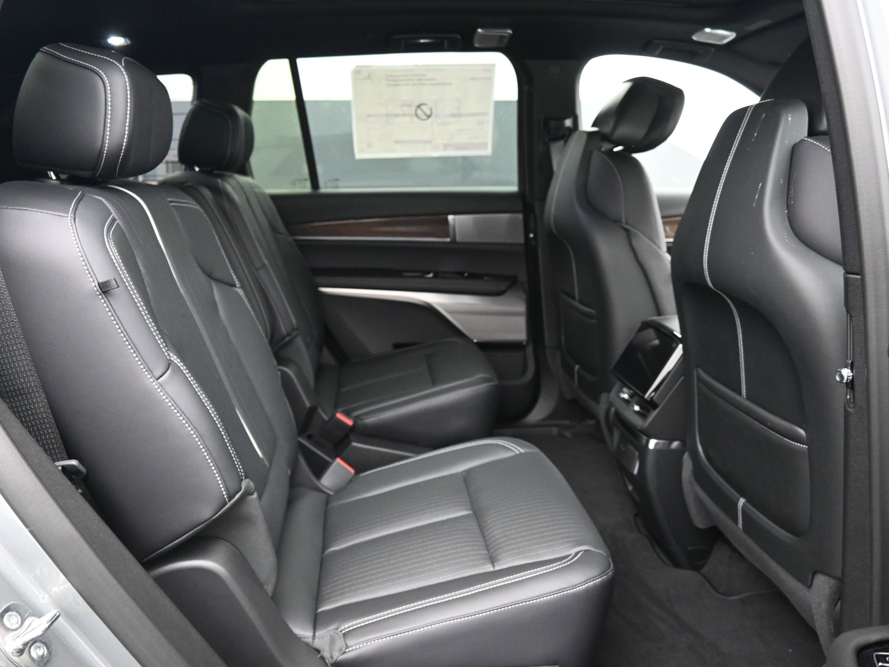 New 2026 Cadillac Vistiq Sport w/ LPO, Floor Liner Package image 12