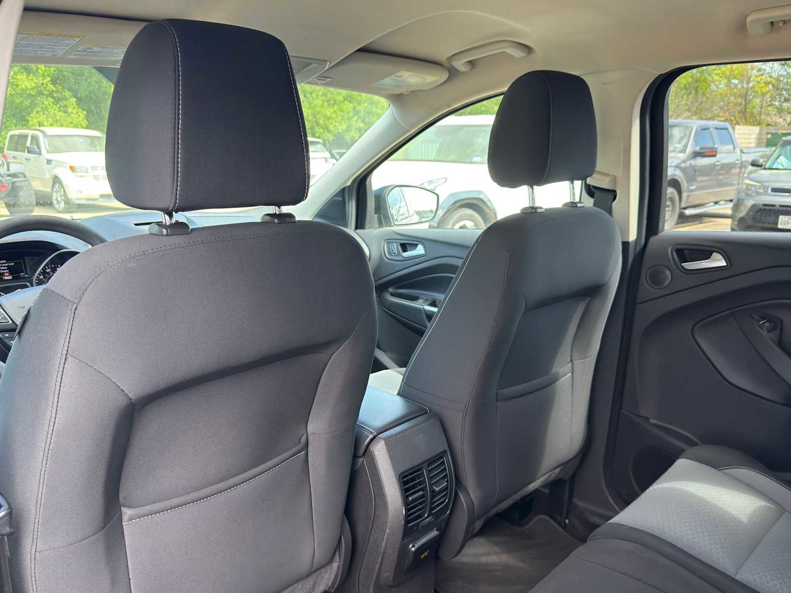 Used 2017 Ford Escape SE w/ Equipment Group 201A image 27