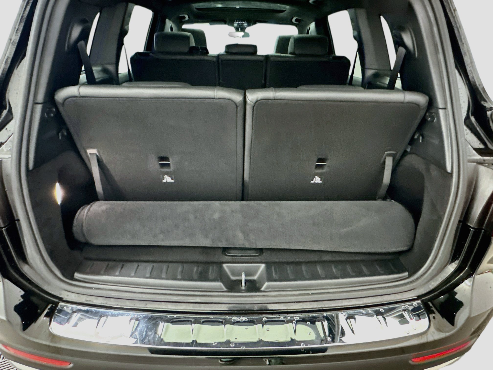 Used 2022 Mercedes-Benz GLB 250 4MATIC w/ Premium Package Lite image 31