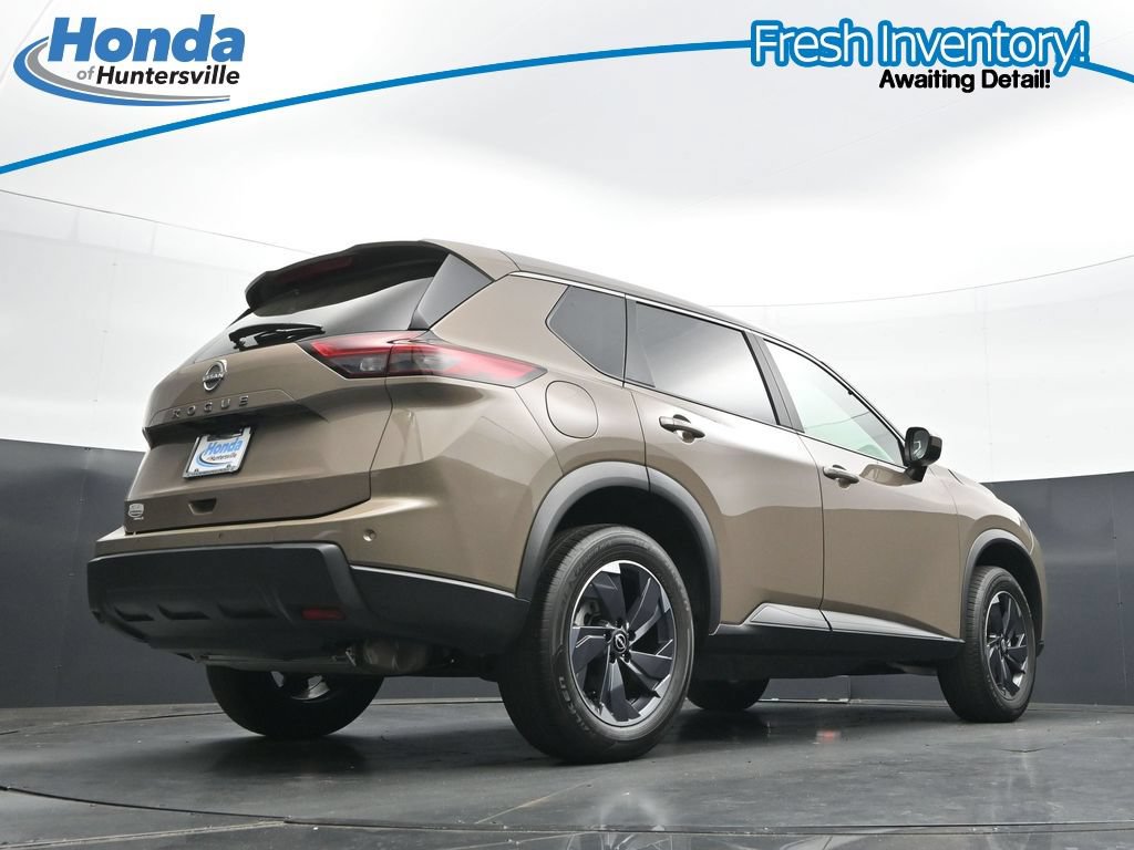 Used 2025 Nissan Rogue SV FWD image 29