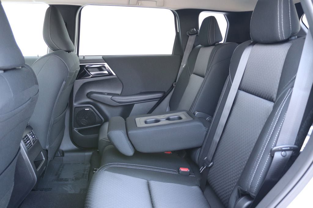 New 2026 Mitsubishi Outlander ES AWD/4WD image 5