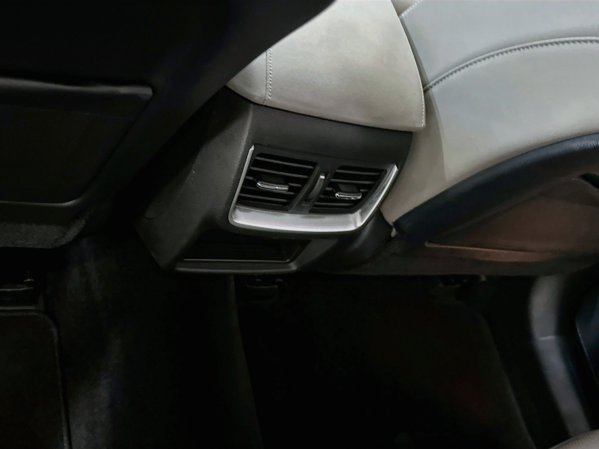 Used 2023 INFINITI QX50 Luxe AWD/4WD image 28