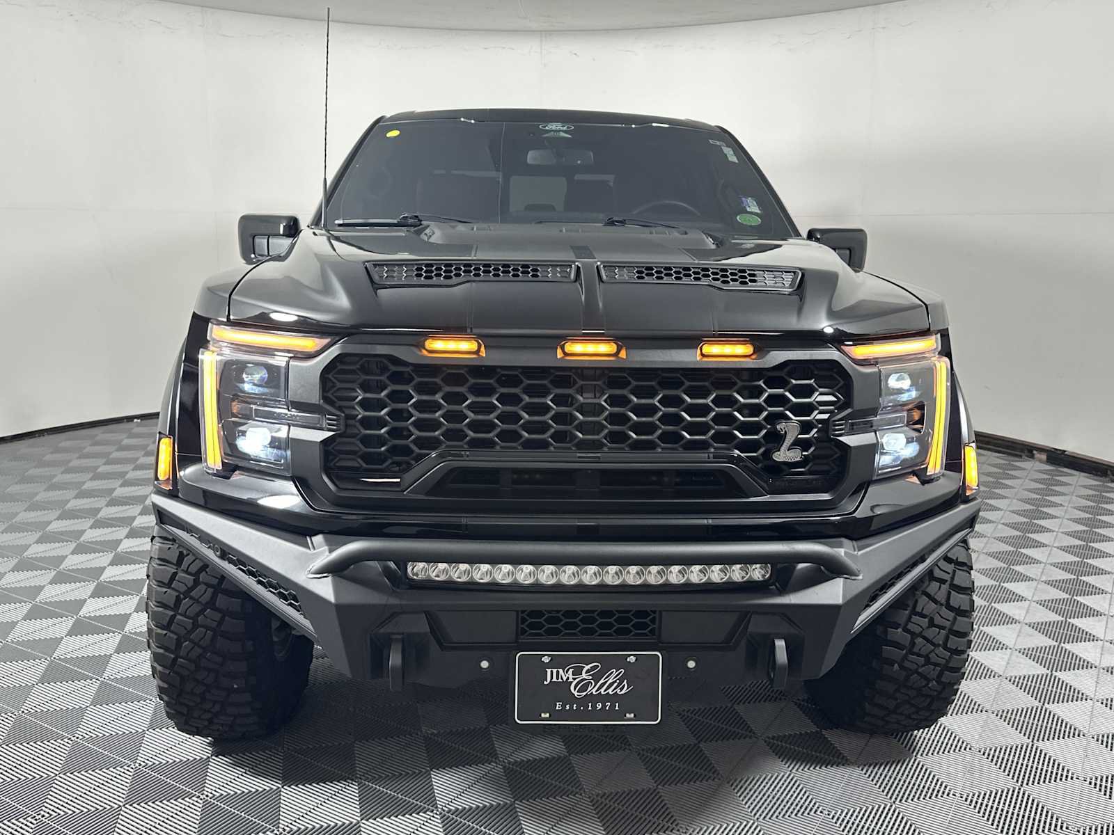 Used 2025 Ford F150 Raptor AWD/4WD image 3