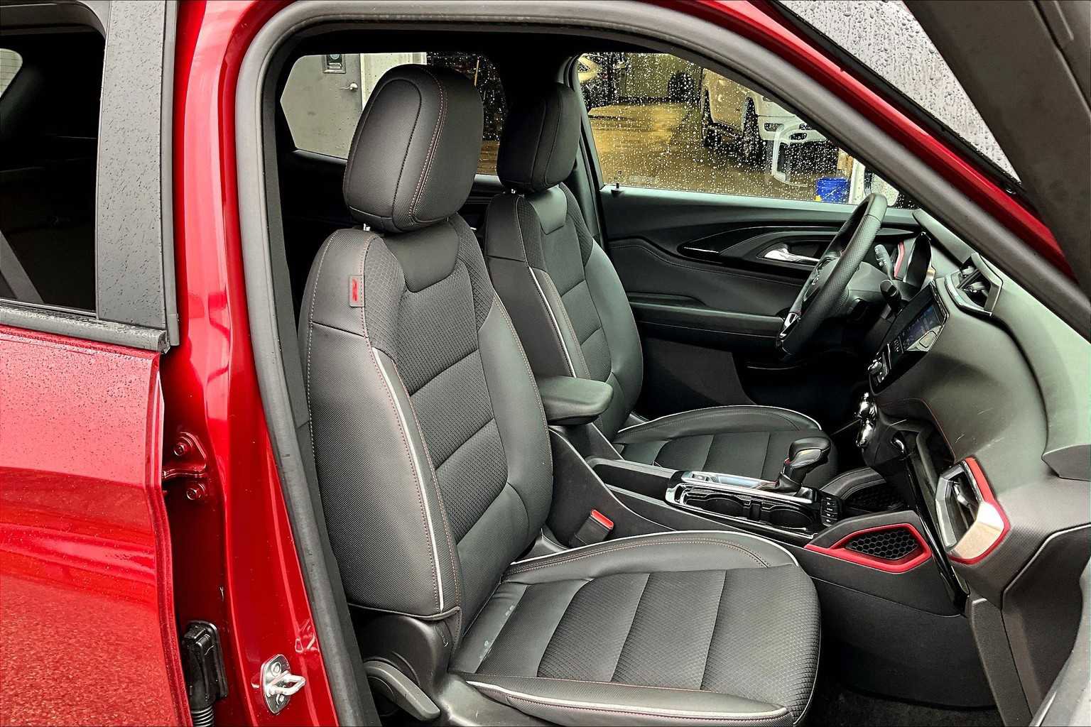 Used 2023 Chevrolet TrailBlazer RS w/ Convenience Package image 13