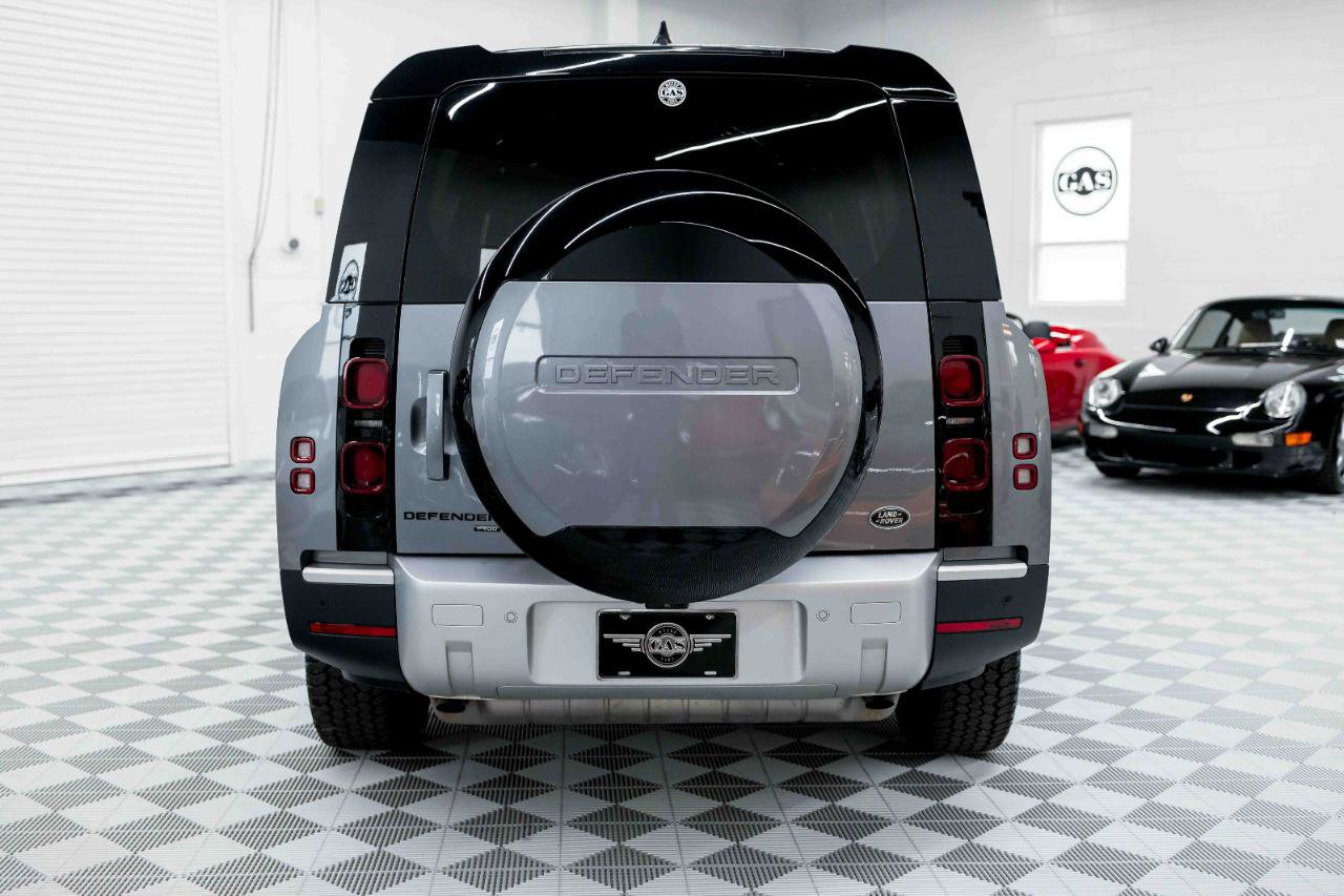 Used 2023 Land Rover Defender 130 SE image 8
