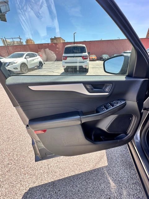 Used 2022 Ford Escape S image 20