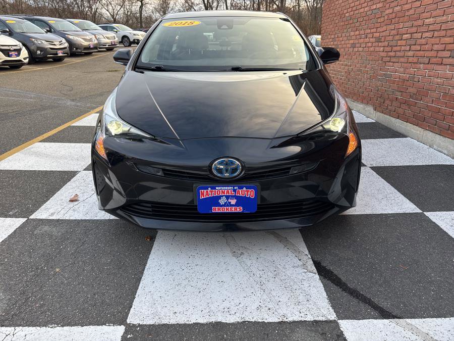 Used 2018 Toyota Prius Two image 6
