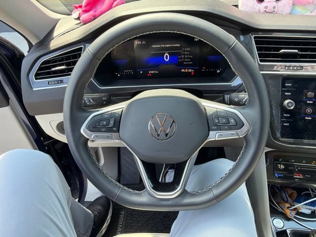 Used 2024 Volkswagen Tiguan SE AWD/4WD image 12