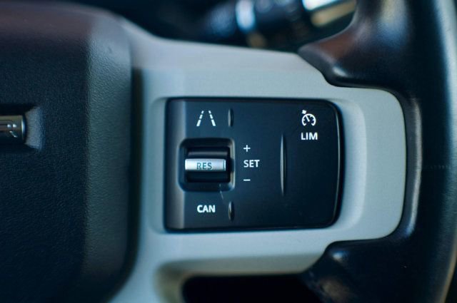 Used 2020 Land Rover Defender 110 SE image 23