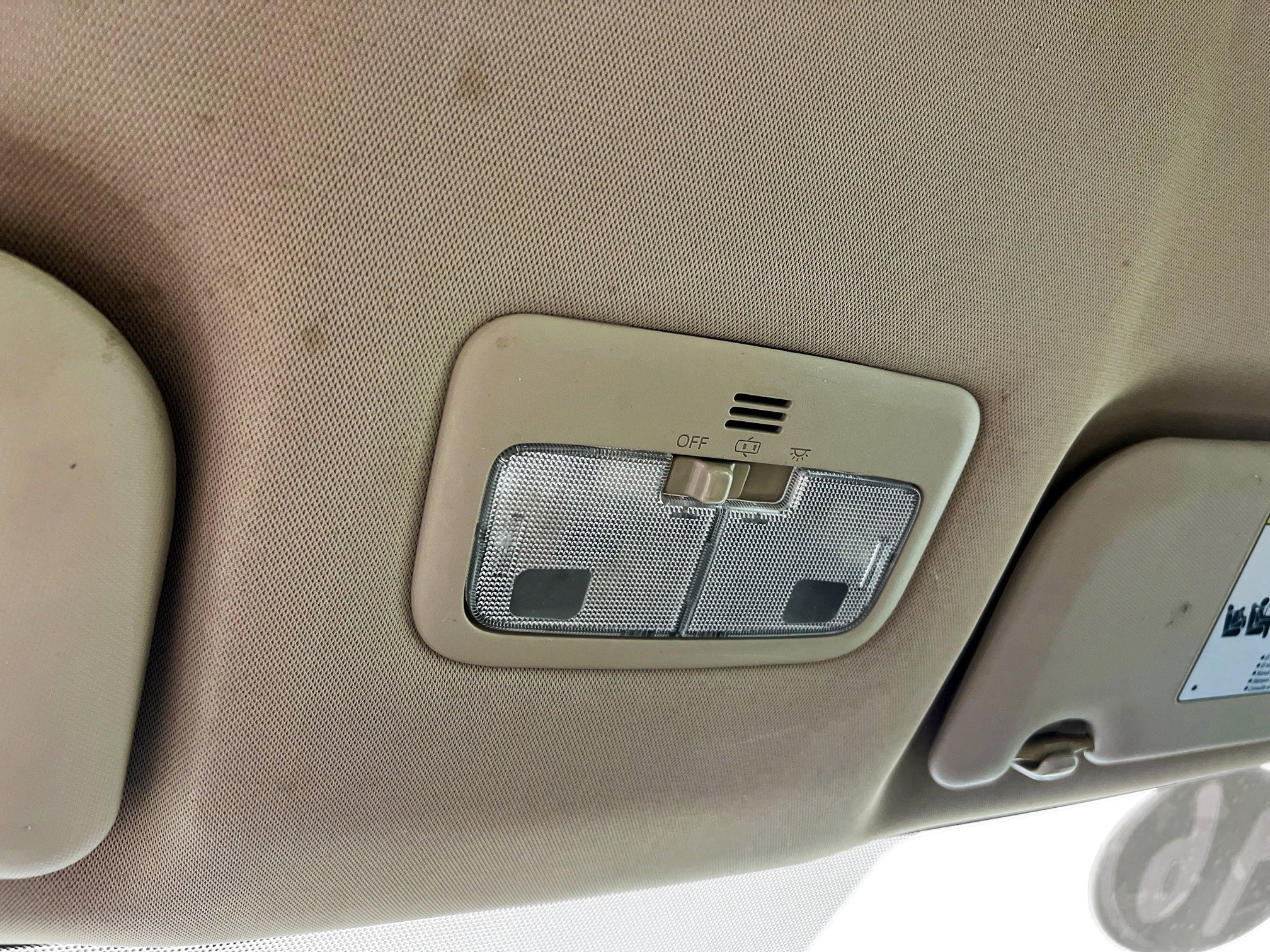 Used 2016 Toyota Corolla LE image 18