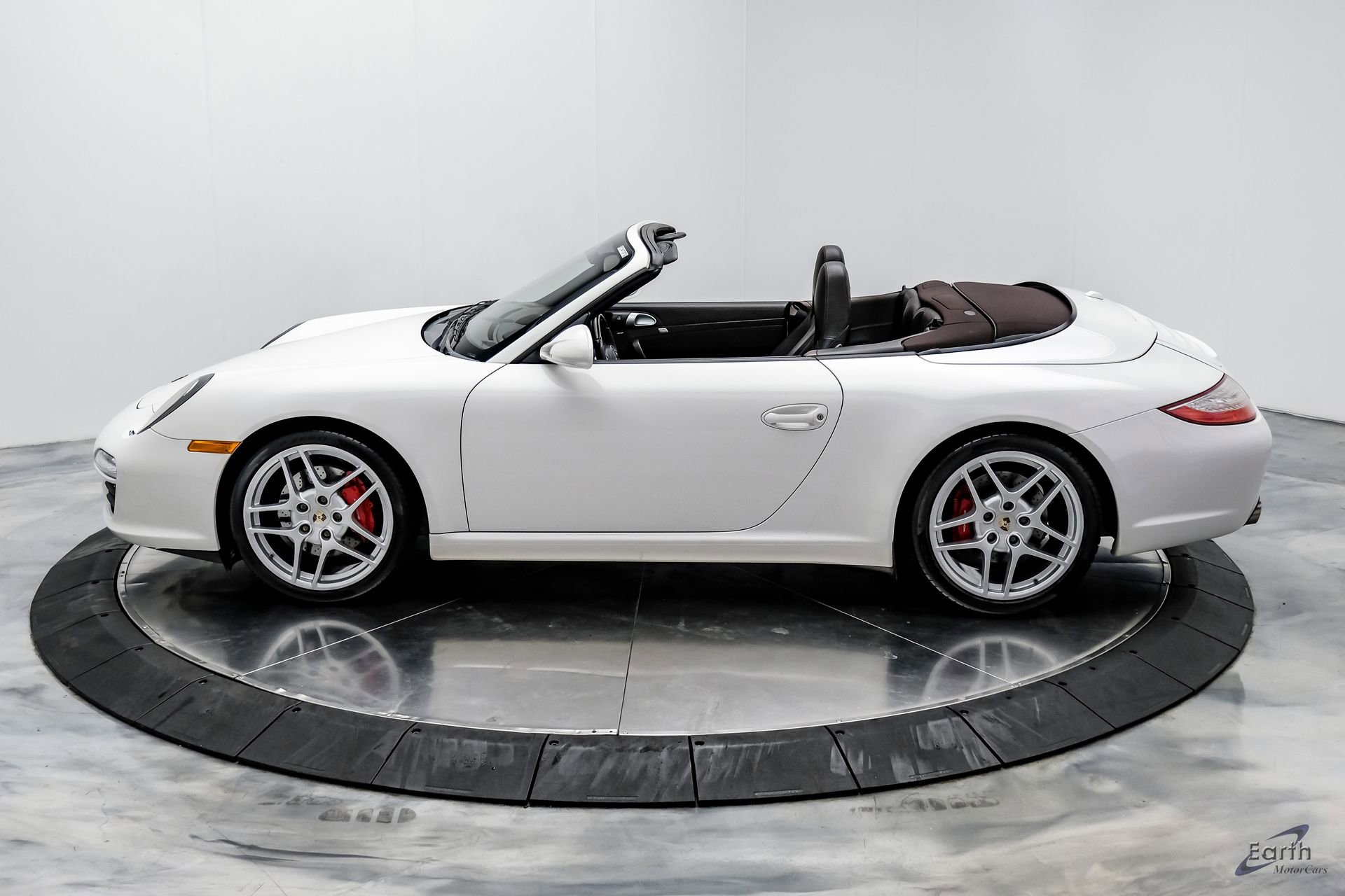 Used 2011 Porsche 911 Carrera S RWD image 9