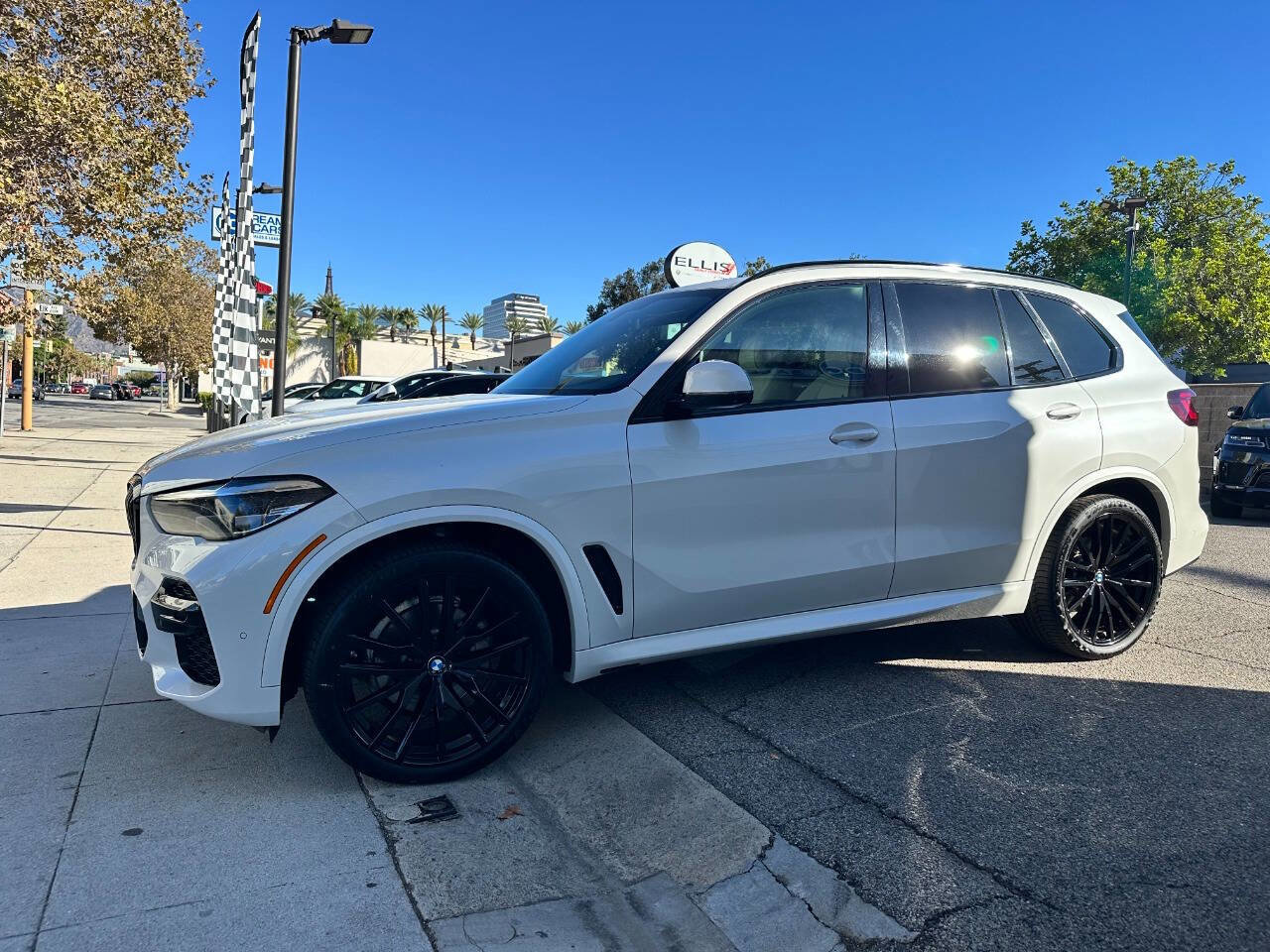 Used 2022 BMW X5 sDrive40i w/ M Sport Package image 6