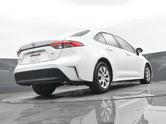 Used 2025 Toyota Corolla LE FWD image 26