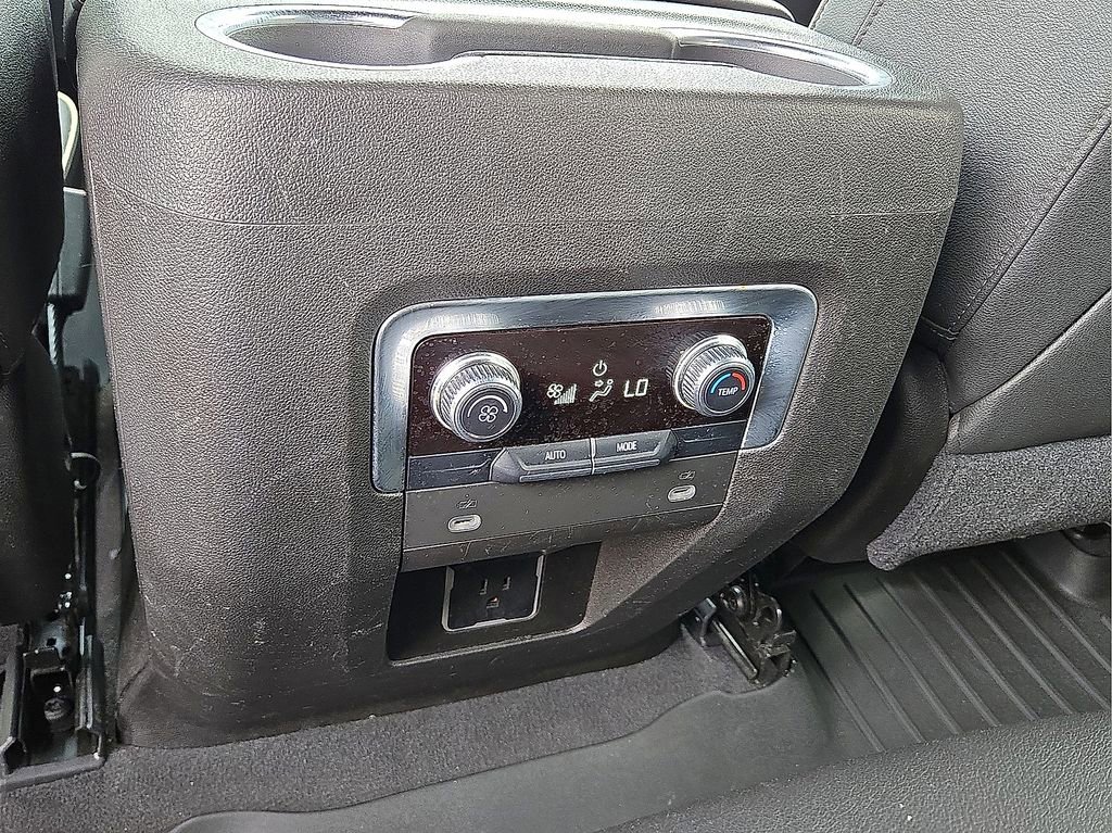 Used 2021 GMC Yukon XL SLT RWD image 18
