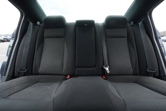 Used 2018 Dodge Charger SXT image 32