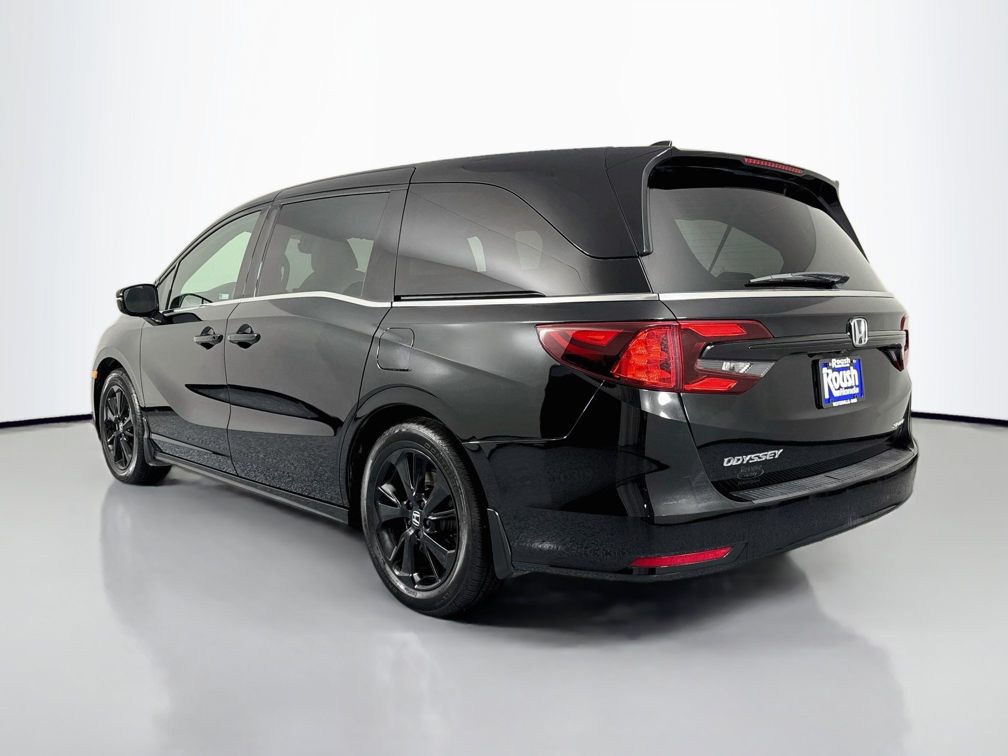 Certified 2024 Honda Odyssey Sport image 7