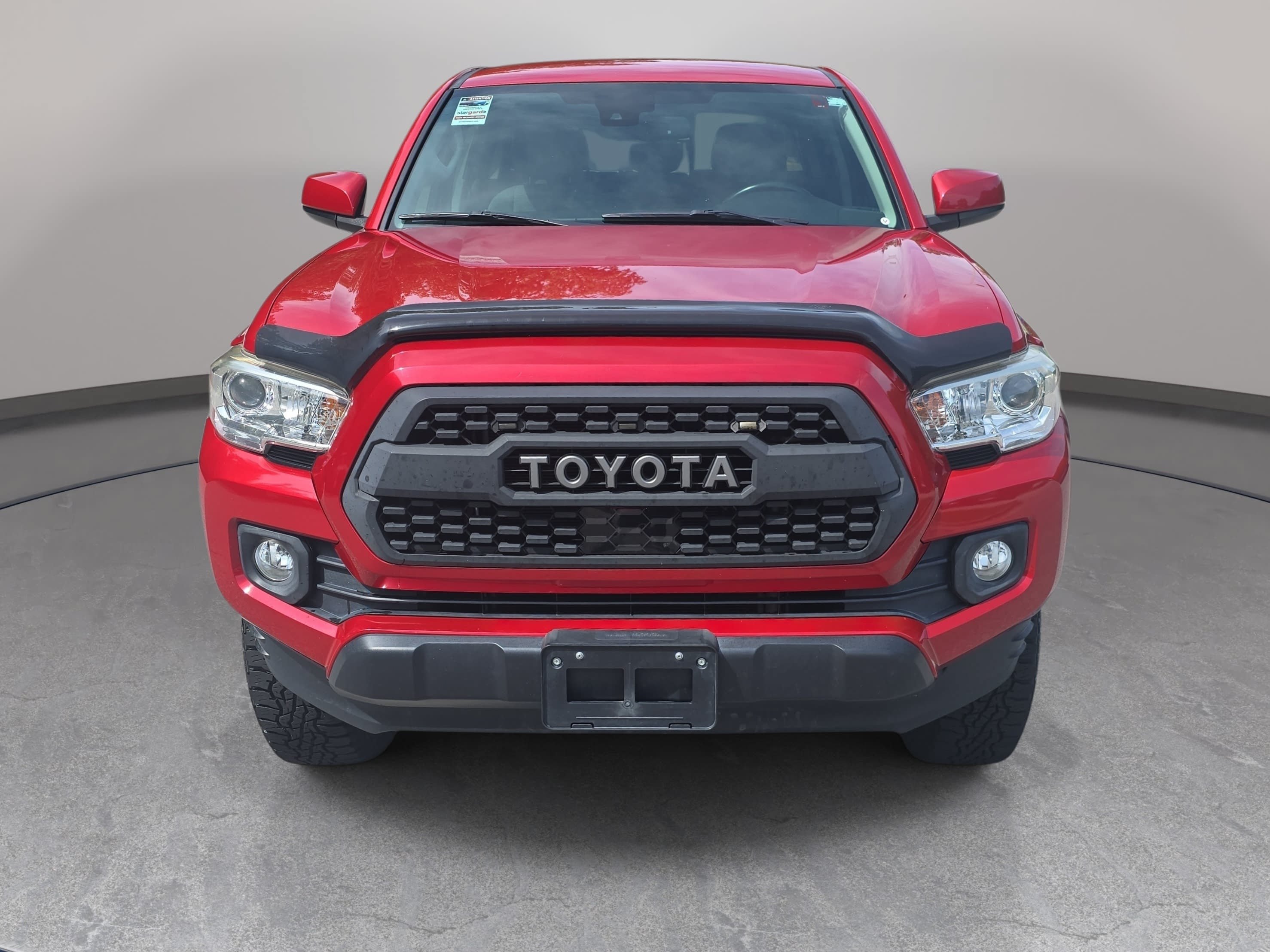 Used 2019 Toyota Tacoma SR5 RWD image 2