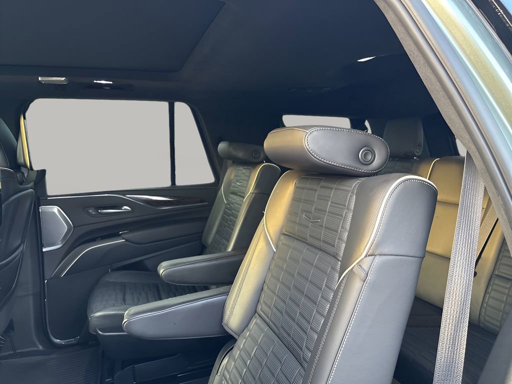 Used 2024 Cadillac Escalade Sport Platinum w/ LPO, ONYX Package image 20