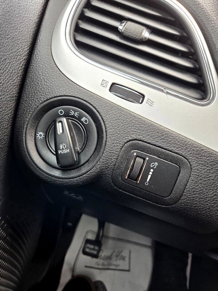 Used 2013 Dodge Journey SXT image 24