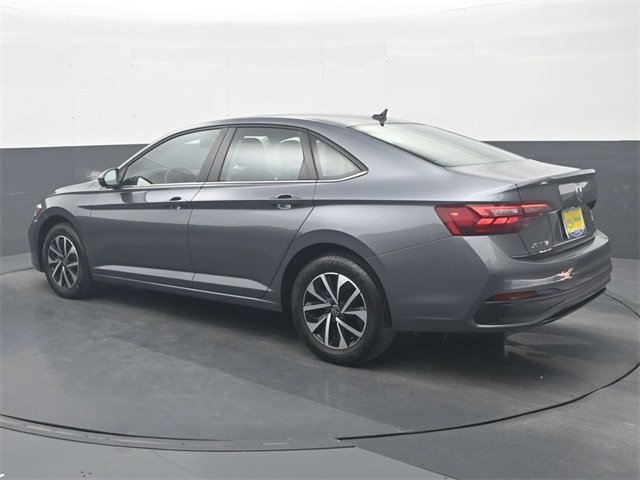 Used 2024 Volkswagen Jetta S image 5