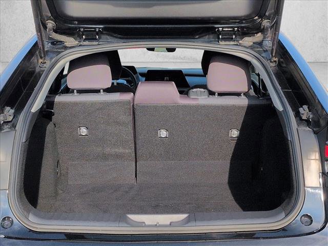 Used 2025 Toyota Prius LE image 6