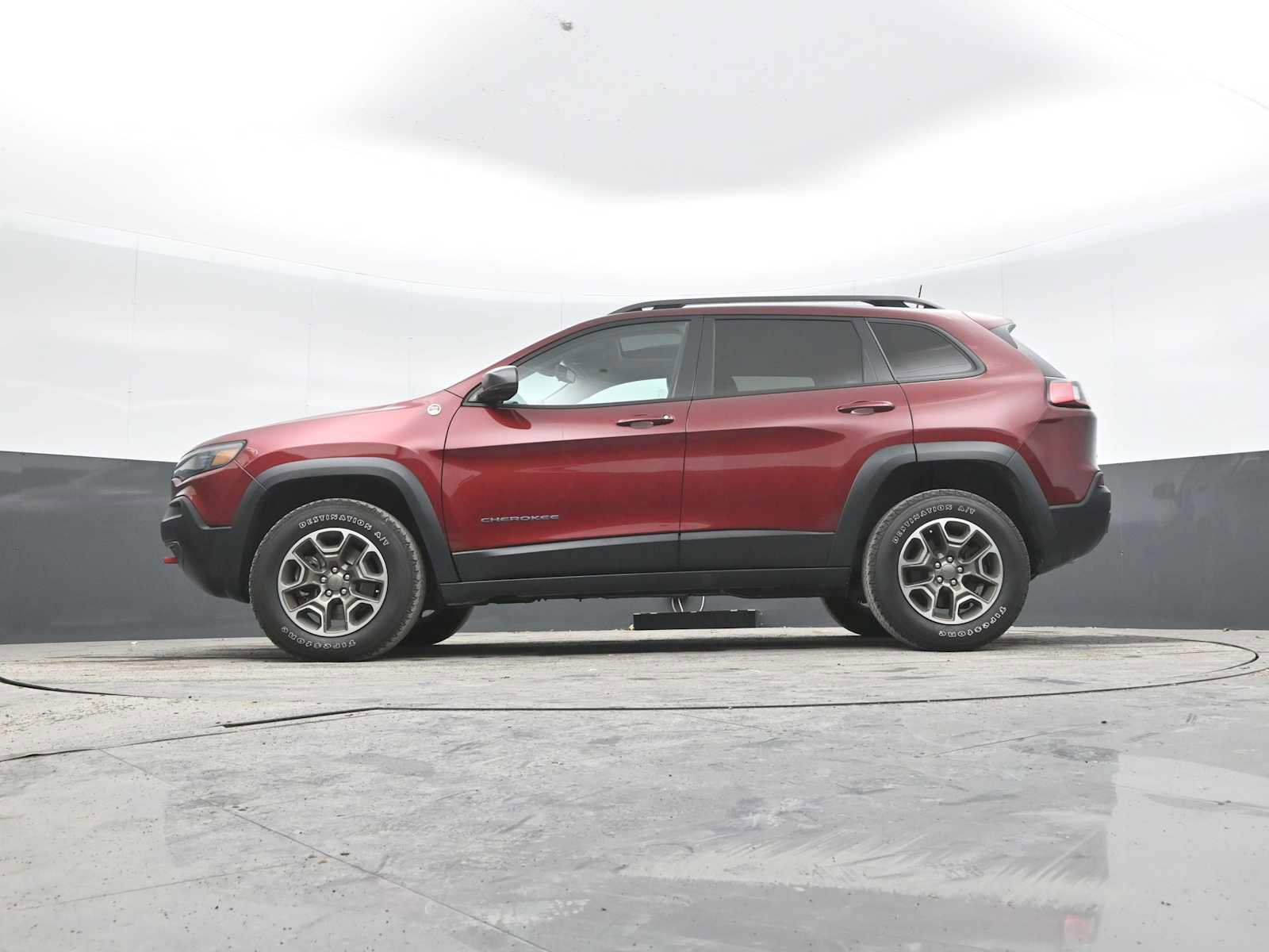 Used 2021 Jeep Cherokee Trailhawk w/ Sun, Sound & Nav Group image 23
