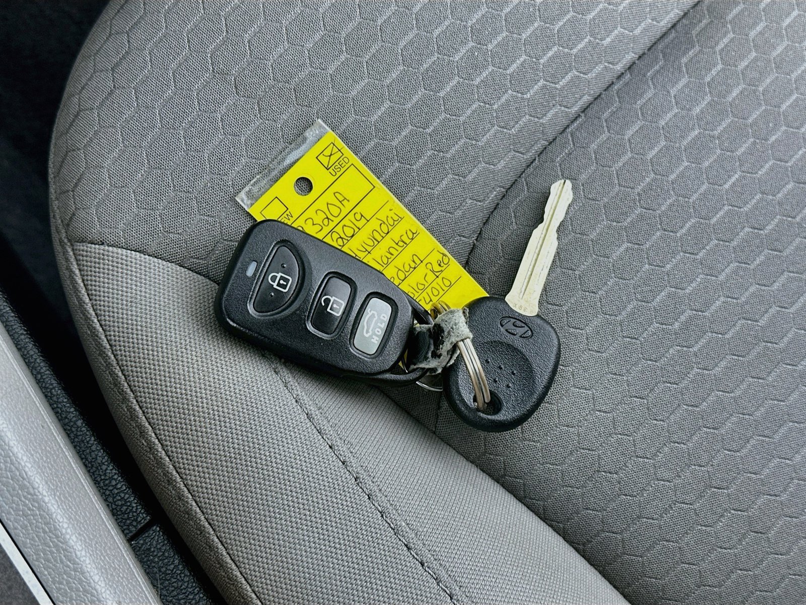 Used 2019 Hyundai Elantra SE FWD image 21